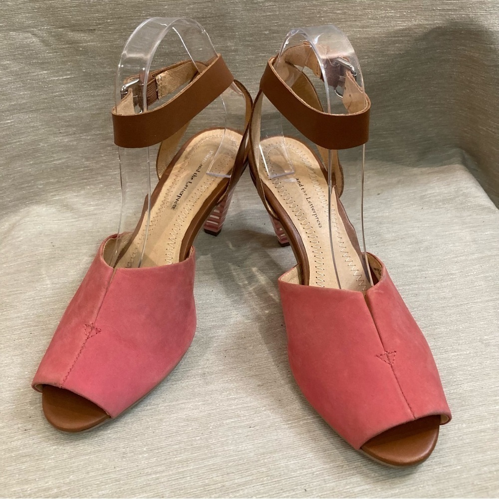 PILCRO & THE LETTERPRESS Sz 8 Anthropologie Suede Cap Lucite Stripe Heel Sandals